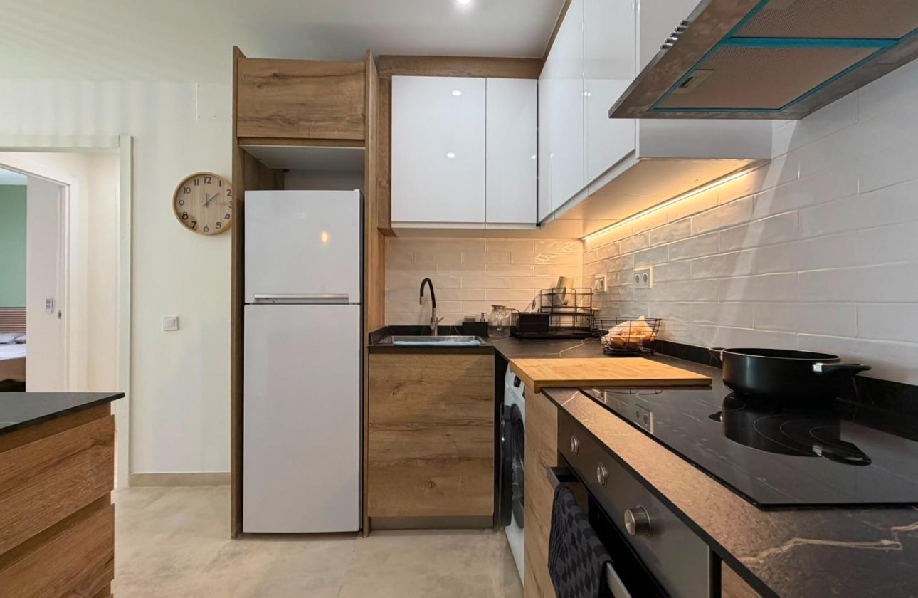 Resale - Bungalow -
Torrevieja - La Veleta