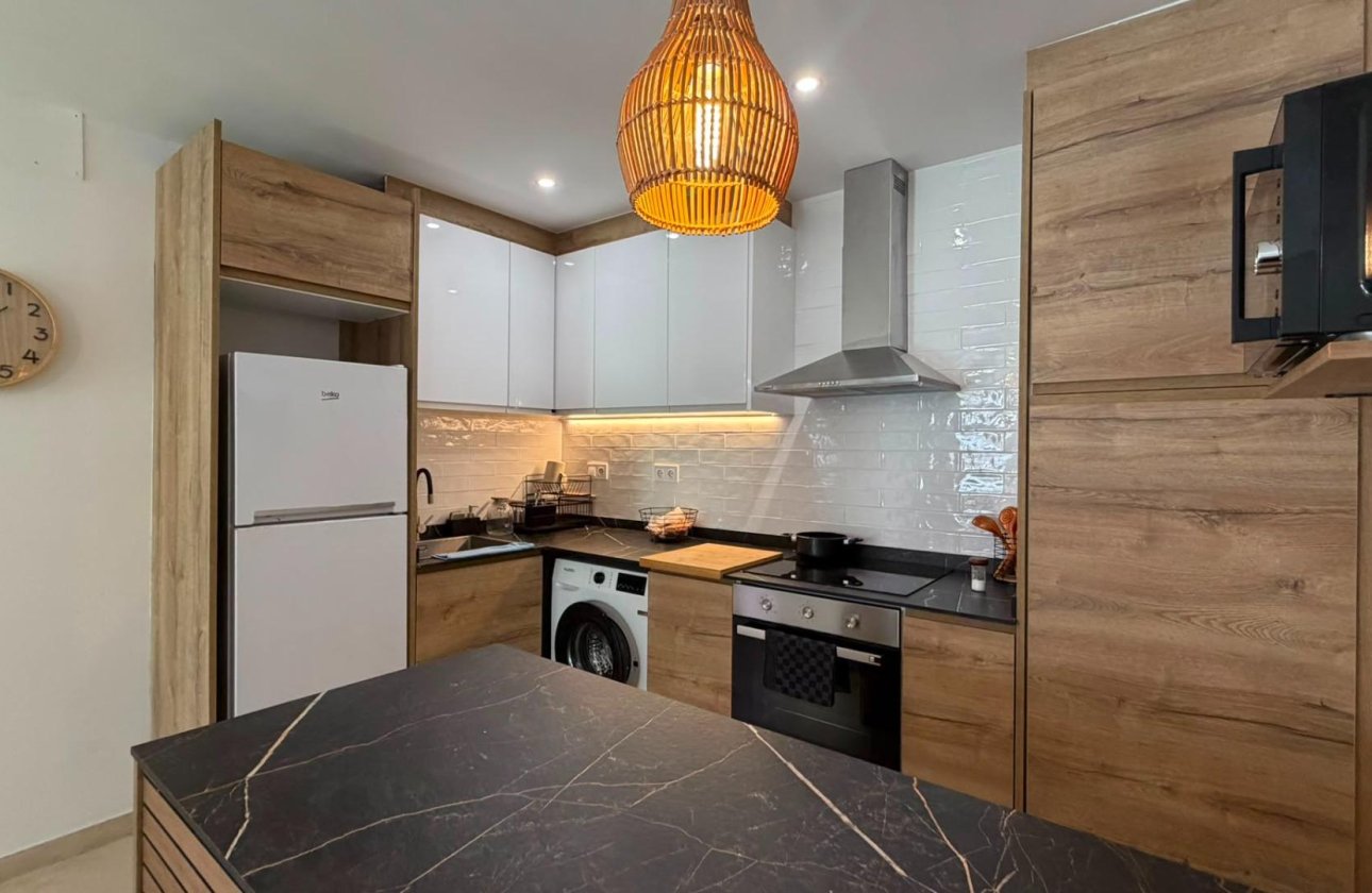 Resale - Bungalow -
Torrevieja - La Veleta