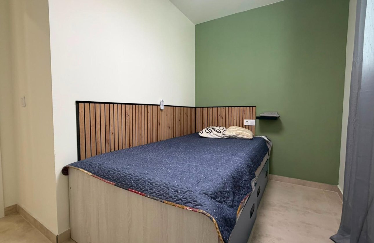 Resale - Bungalow -
Torrevieja - La Veleta
