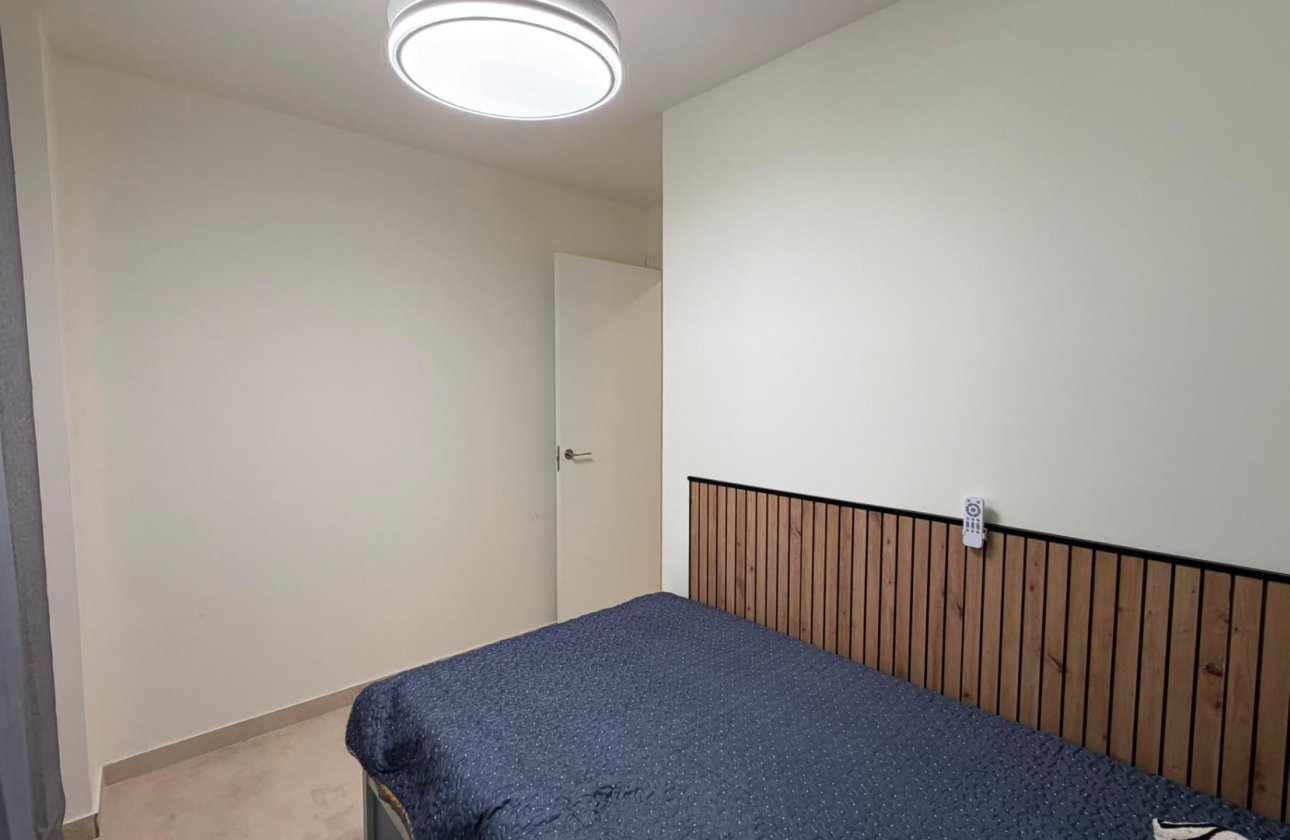 Resale - Bungalow -
Torrevieja - La Veleta
