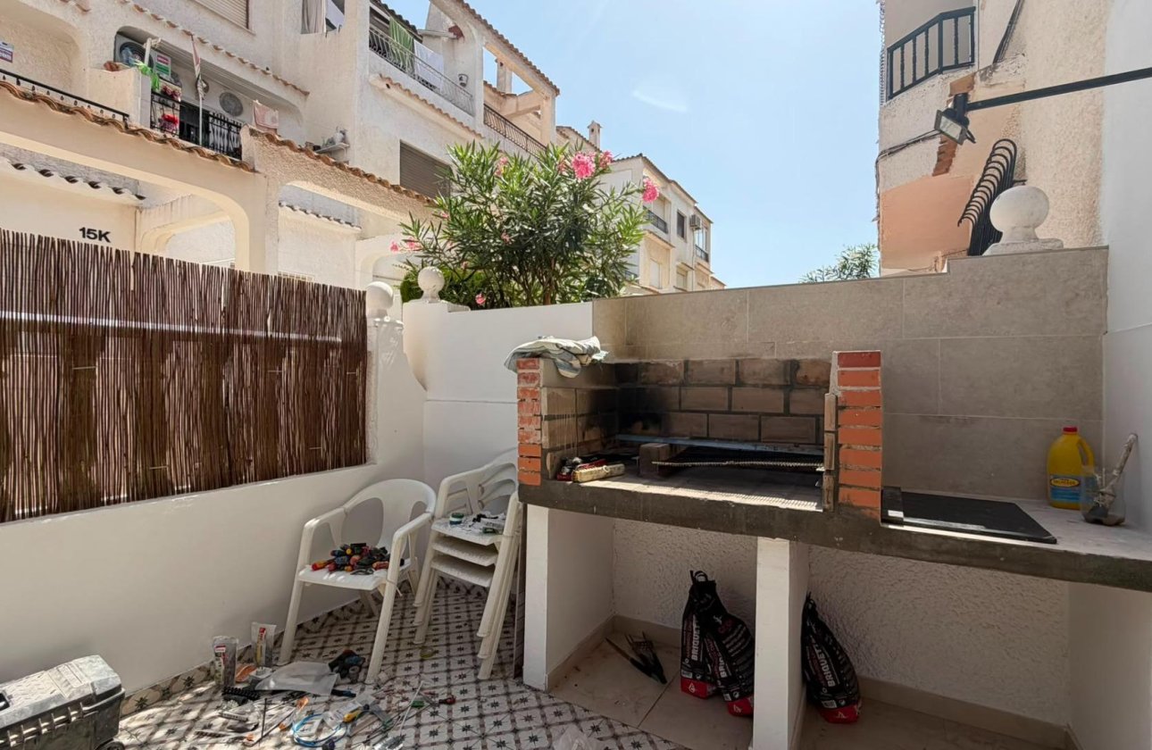 Resale - Bungalow -
Torrevieja - La Veleta