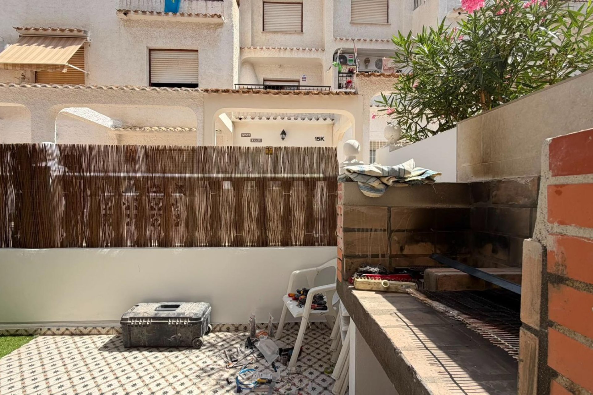 Resale - Bungalow -
Torrevieja - La Veleta