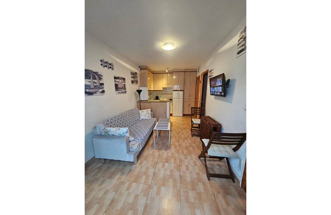 Resale - Bungalow -
Torrevieja - Lago Jardin
