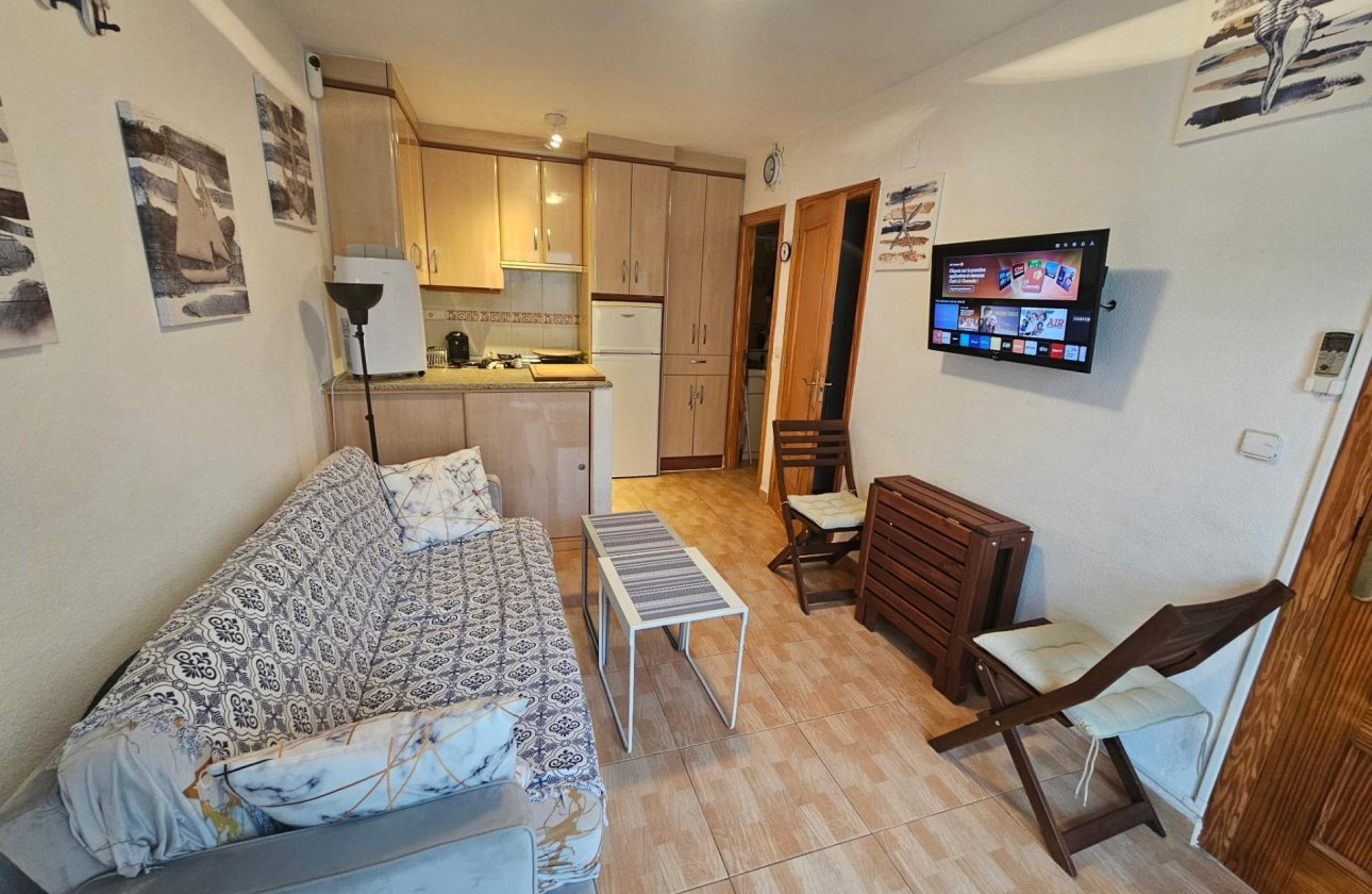 Resale - Bungalow -
Torrevieja - Lago Jardin