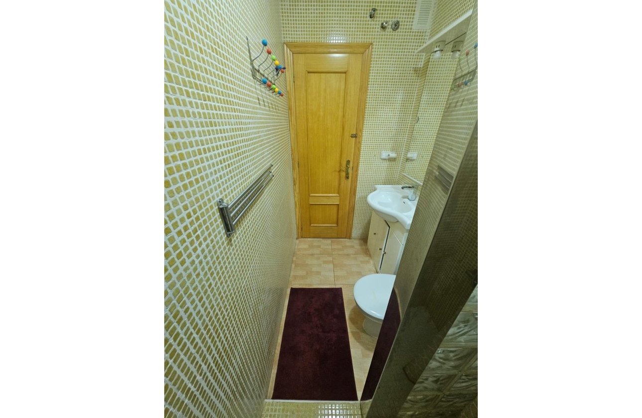 Resale - Bungalow -
Torrevieja - Lago Jardin