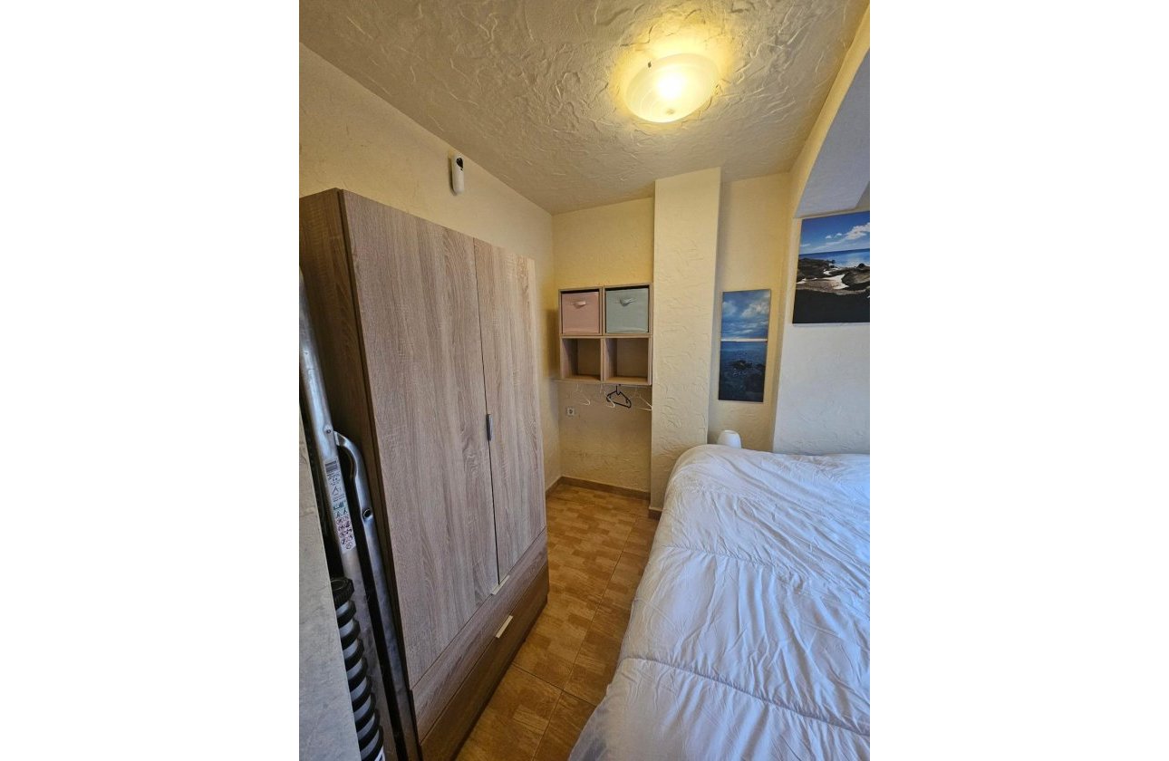 Resale - Bungalow -
Torrevieja - Lago Jardin