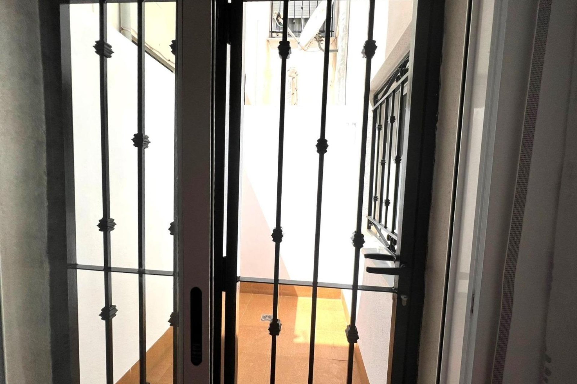 Resale - Bungalow -
Torrevieja - Los Balcones - Los Altos del Edén