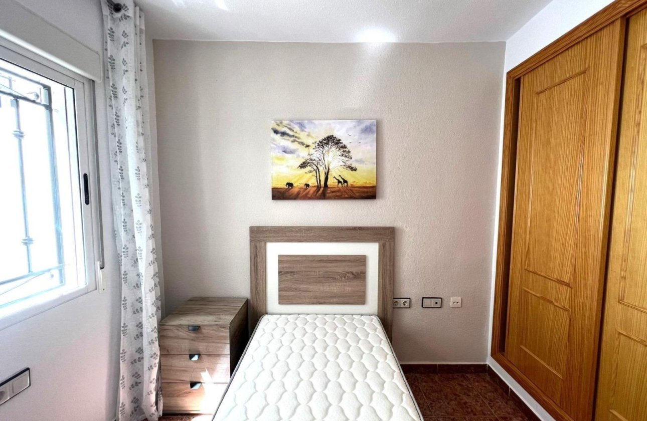 Resale - Bungalow -
Torrevieja - Los Balcones - Los Altos del Edén