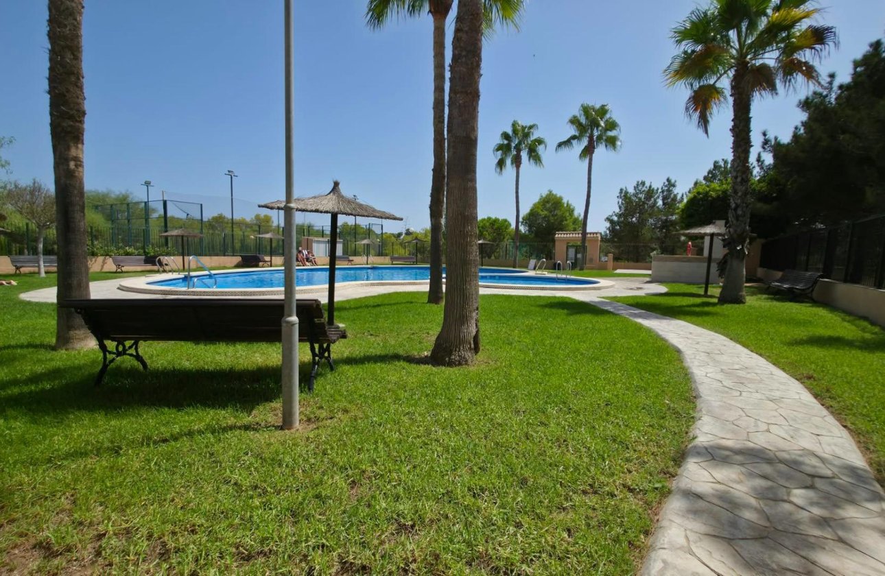 Resale - Bungalow -
Torrevieja - Los Balcones - Los Altos del Edén
