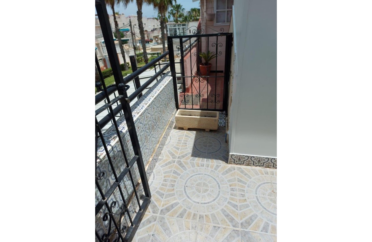 Resale - Bungalow -
Torrevieja - Los Balcones