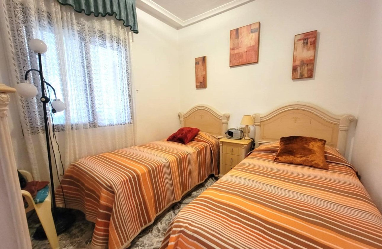 Resale - Bungalow -
Torrevieja - Los Frutales