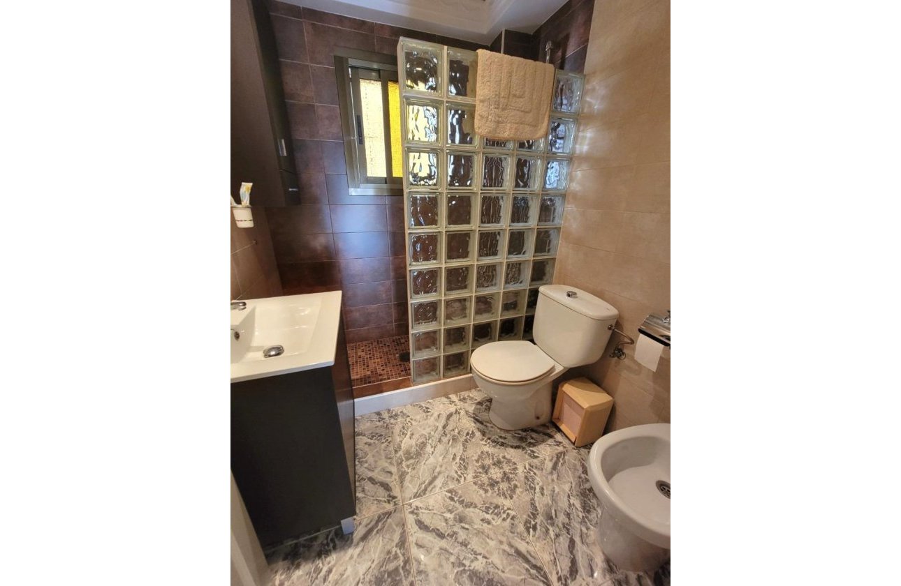 Resale - Bungalow -
Torrevieja - Los Frutales