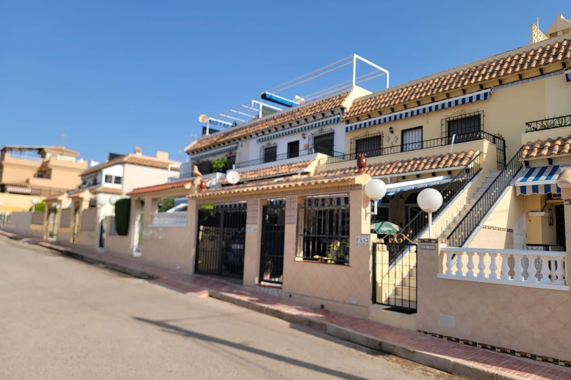 Resale - Bungalow -
Torrevieja - Los Frutales