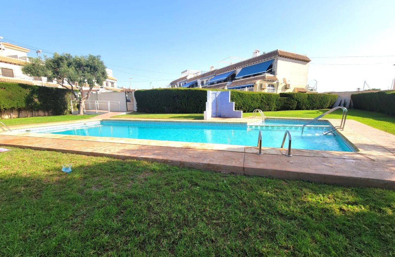 Resale - Bungalow -
Torrevieja - Los Frutales
