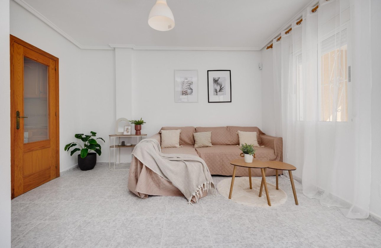 Resale - Bungalow -
Torrevieja - Los Frutales