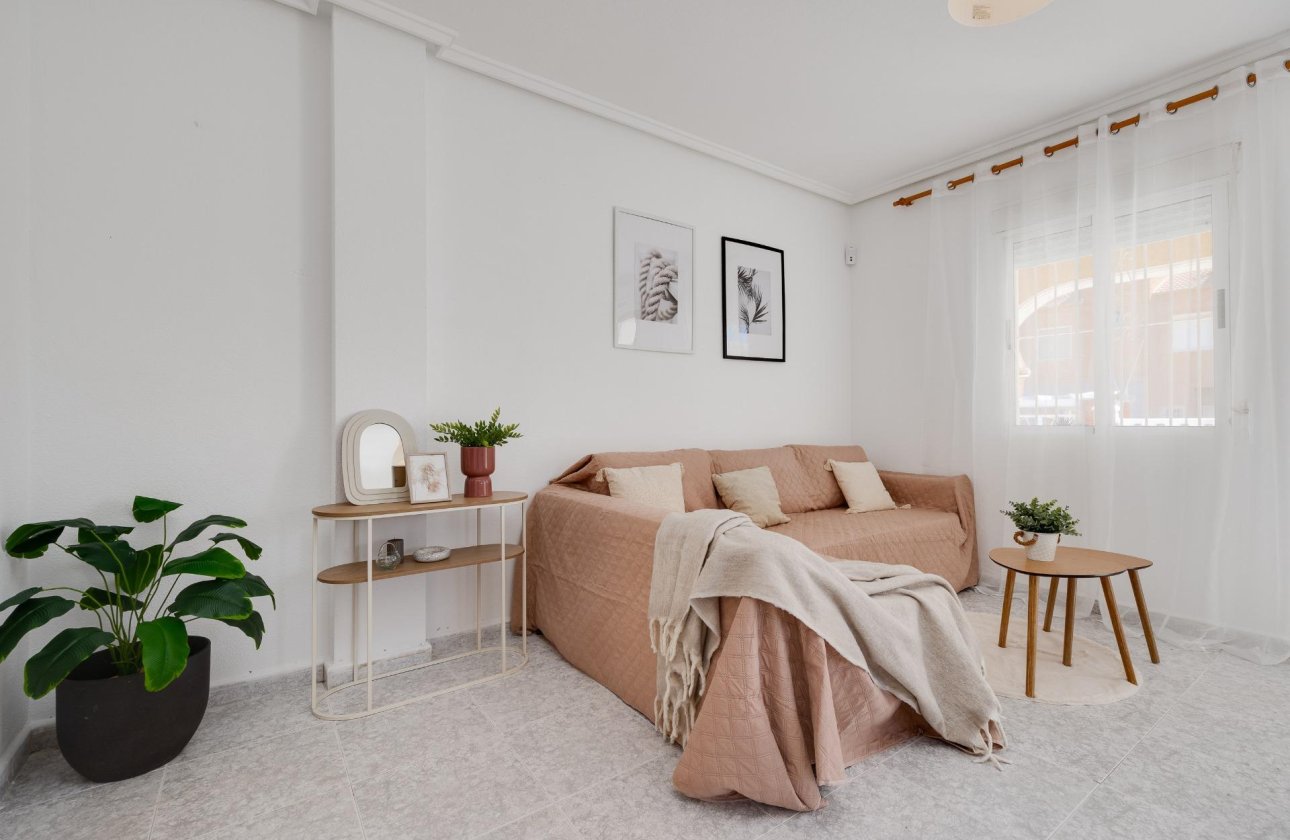 Resale - Bungalow -
Torrevieja - Los Frutales