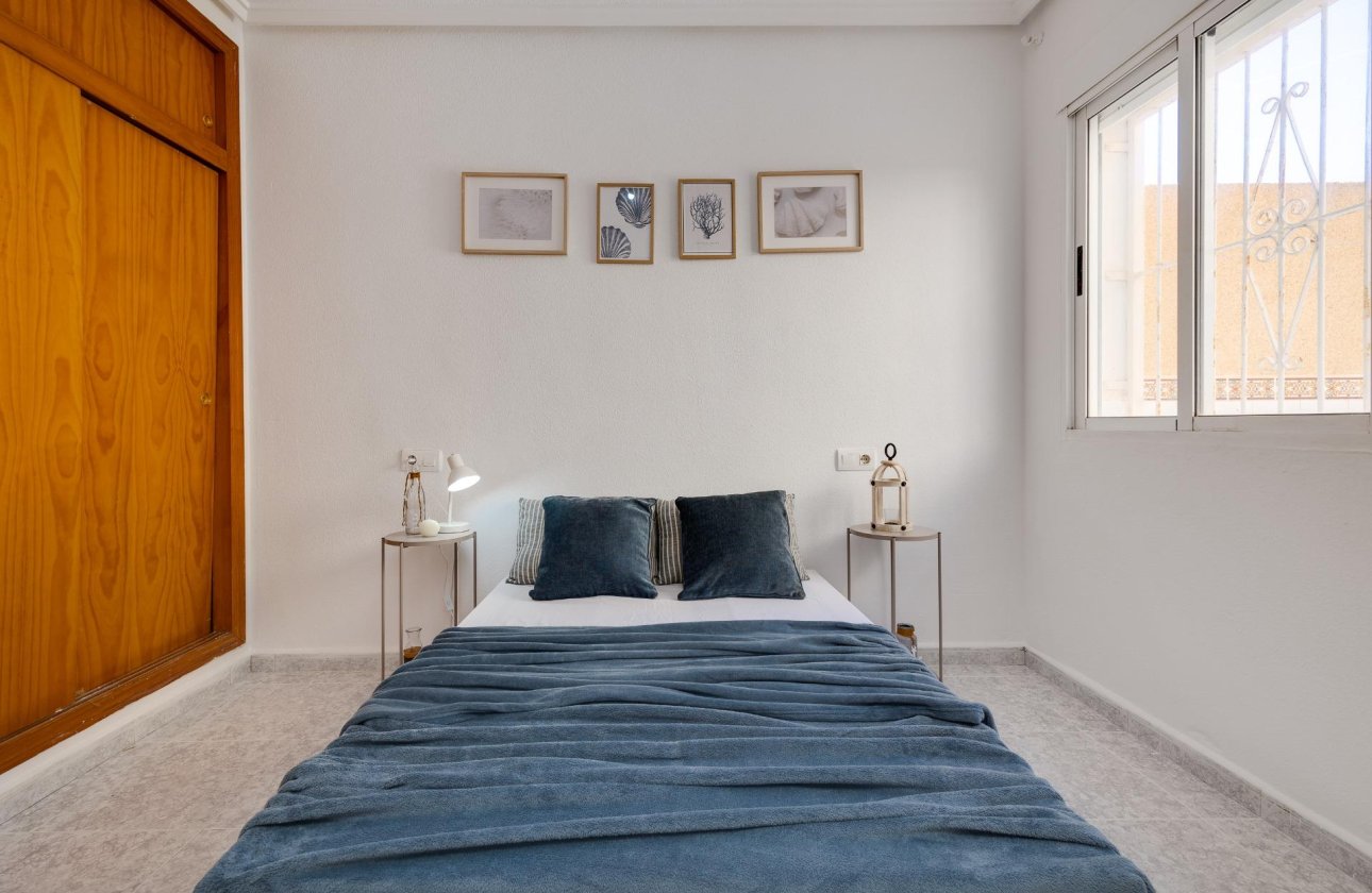 Resale - Bungalow -
Torrevieja - Los Frutales