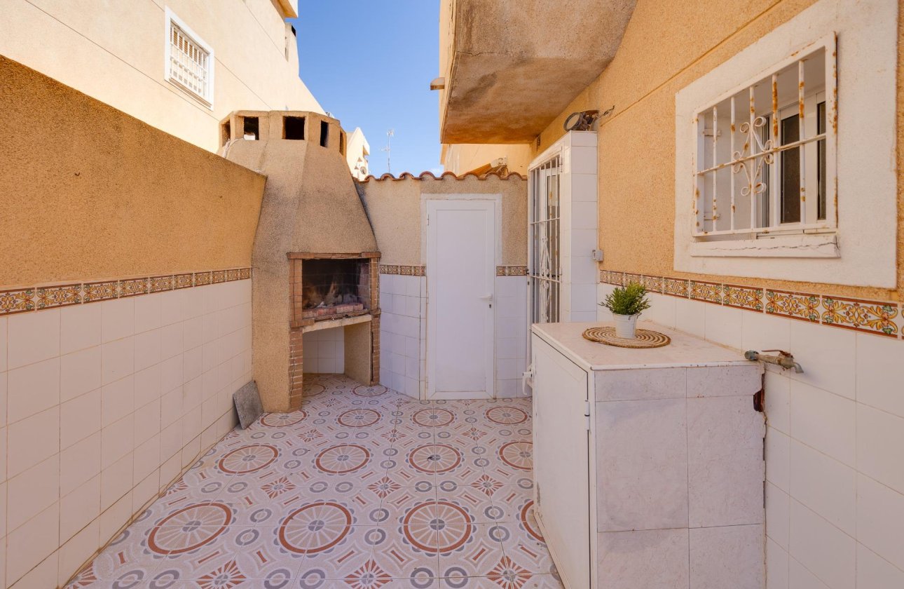 Resale - Bungalow -
Torrevieja - Los Frutales