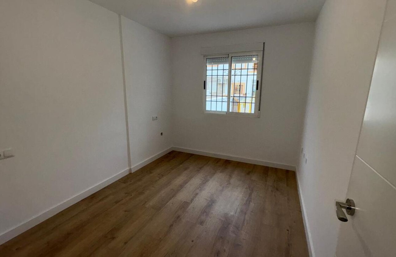Resale - Bungalow -
Torrevieja - PARQUE DE LAS NACIONES