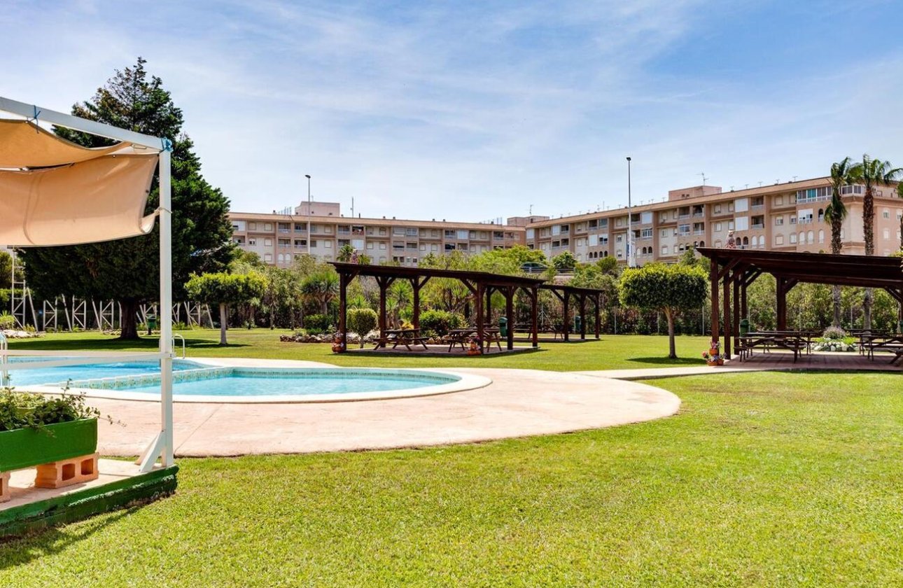 Resale - Bungalow -
Torrevieja - PARQUE DE LAS NACIONES