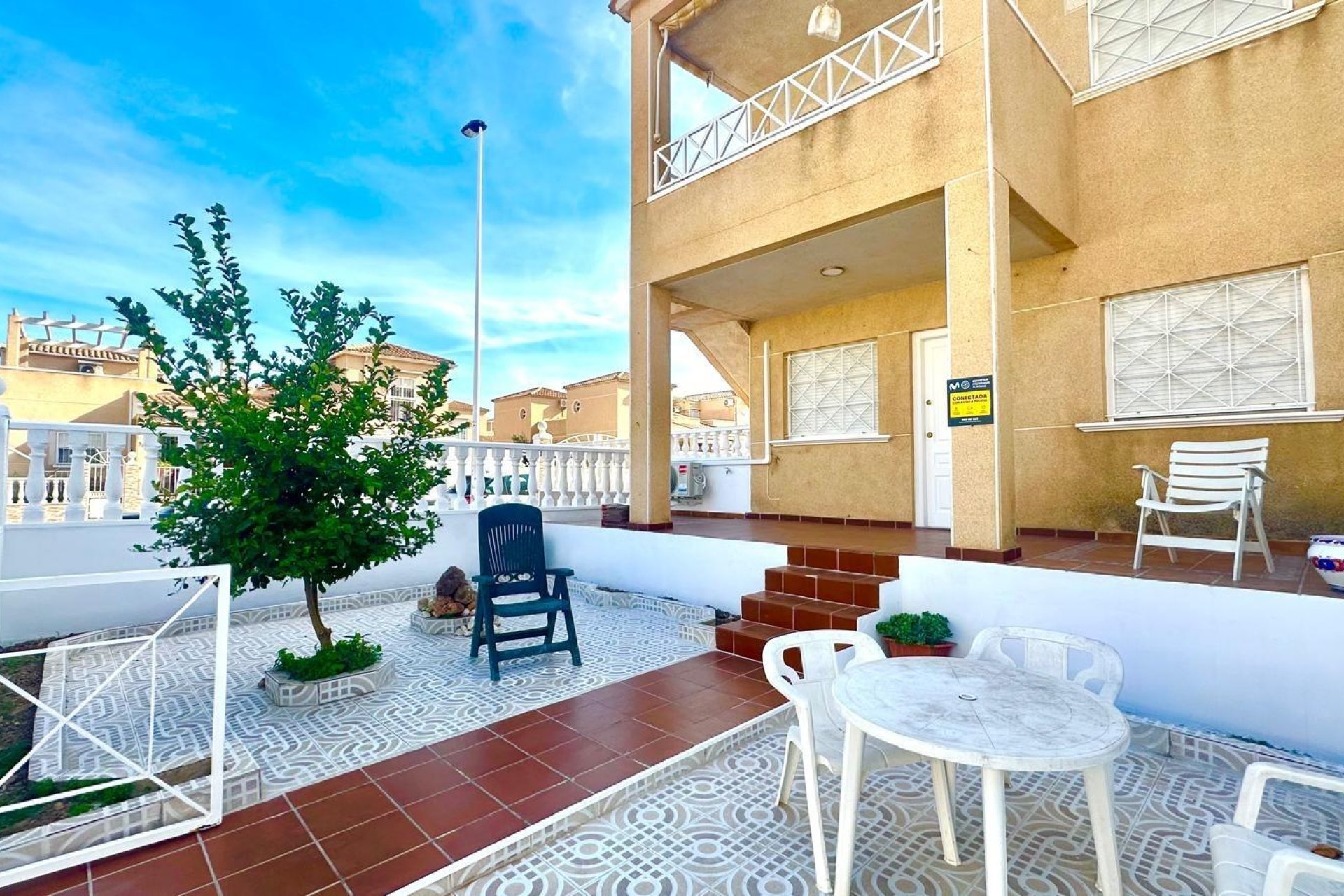 Resale - Bungalow -
Torrevieja - Playa de los Locos