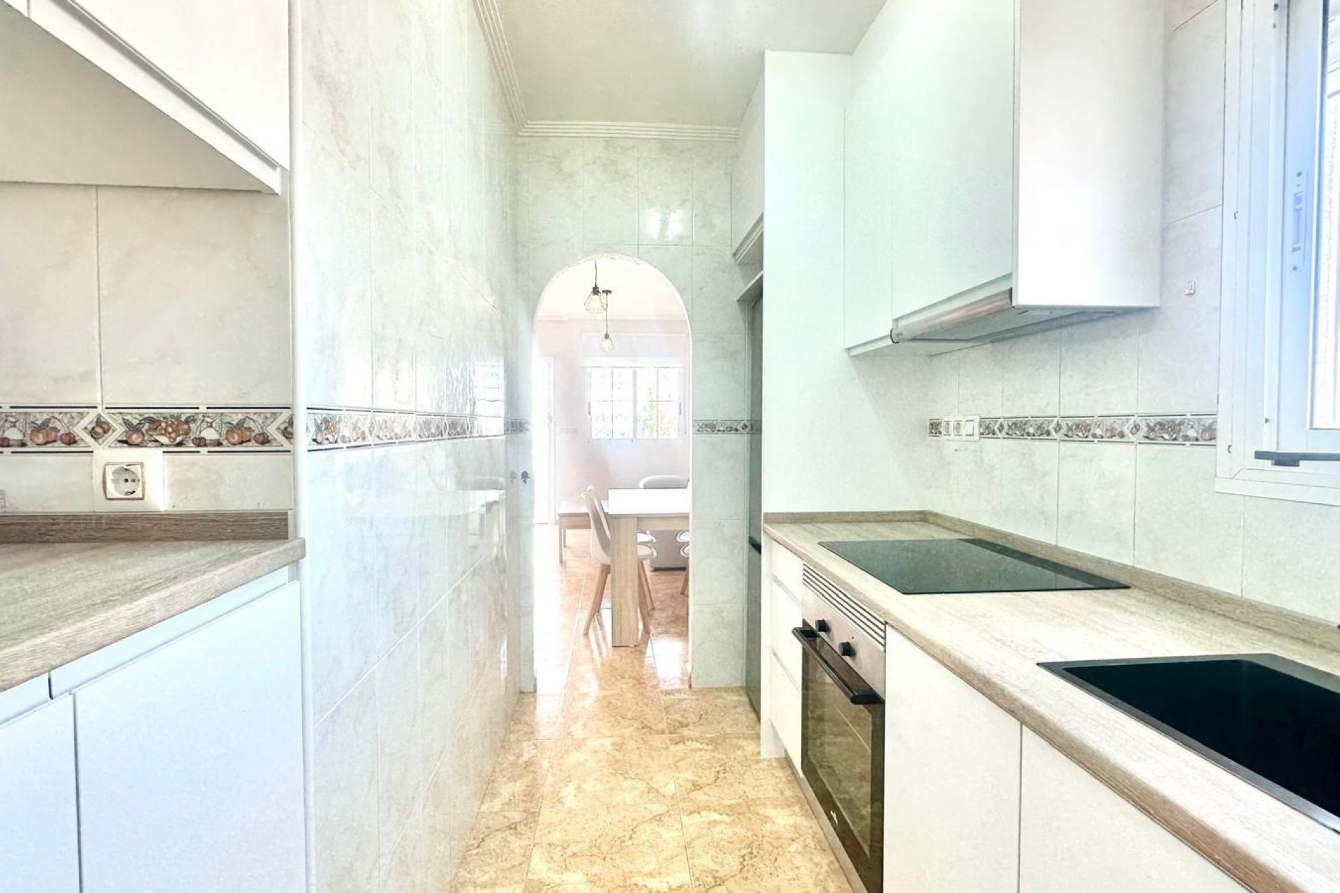 Resale - Bungalow -
Torrevieja - Playa de los Locos