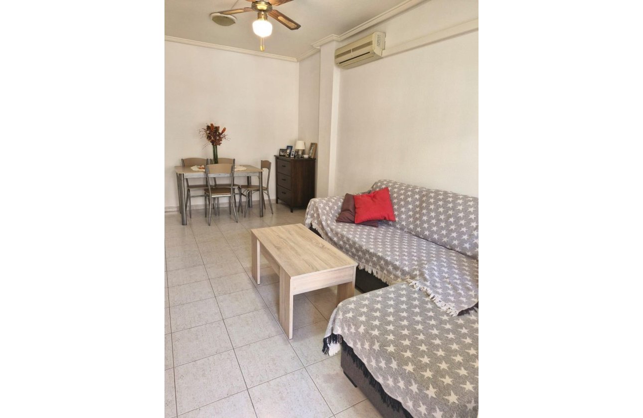 Resale - Bungalow -
Torrevieja - Playa De Los Naufragos