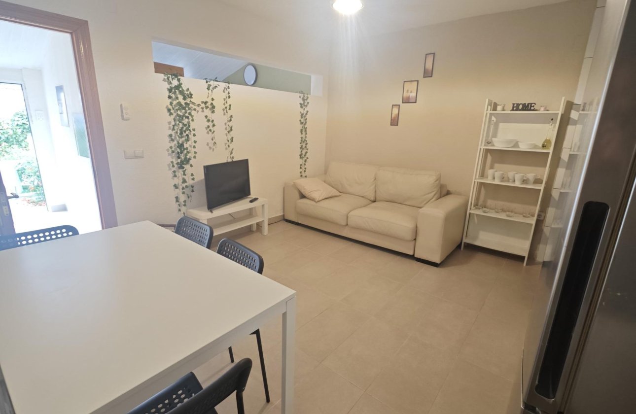 Resale - Bungalow -
Torrevieja - Playa del Cura