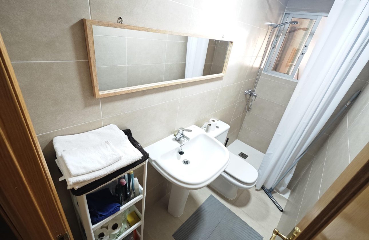 Resale - Bungalow -
Torrevieja - Playa del Cura