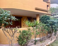 Resale - Bungalow -
Torrevieja - Punta Prima