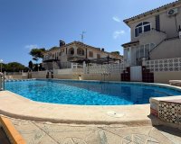 Resale - Bungalow -
Torrevieja - Punta Prima