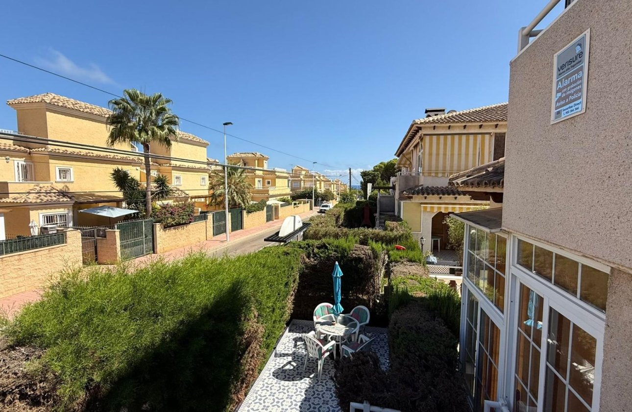Resale - Bungalow -
Torrevieja - Punta Prima