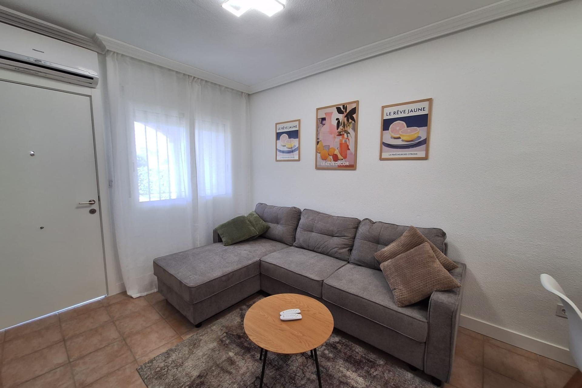 Resale - Bungalow -
Torrevieja - Sector 25