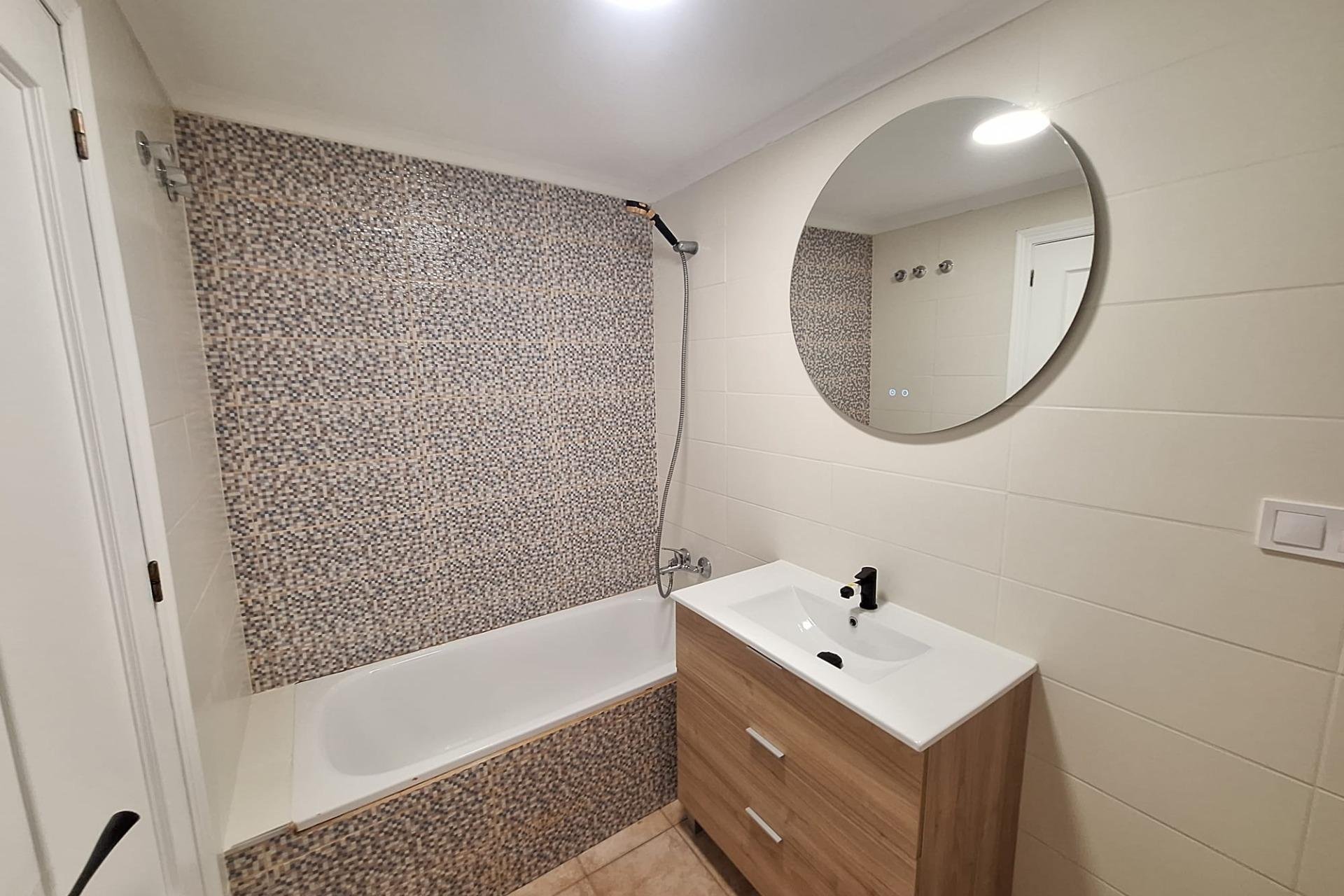 Resale - Bungalow -
Torrevieja - Sector 25
