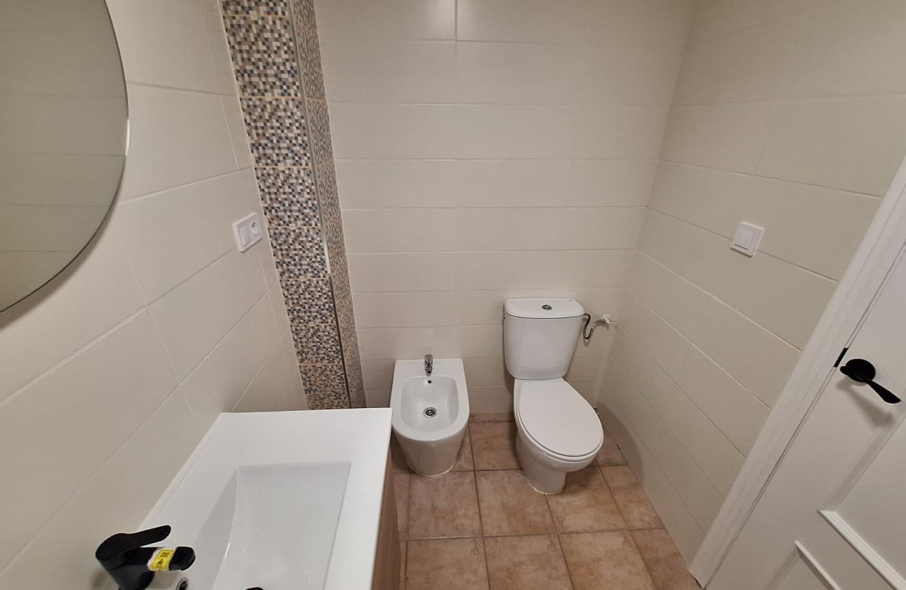 Resale - Bungalow -
Torrevieja - Sector 25