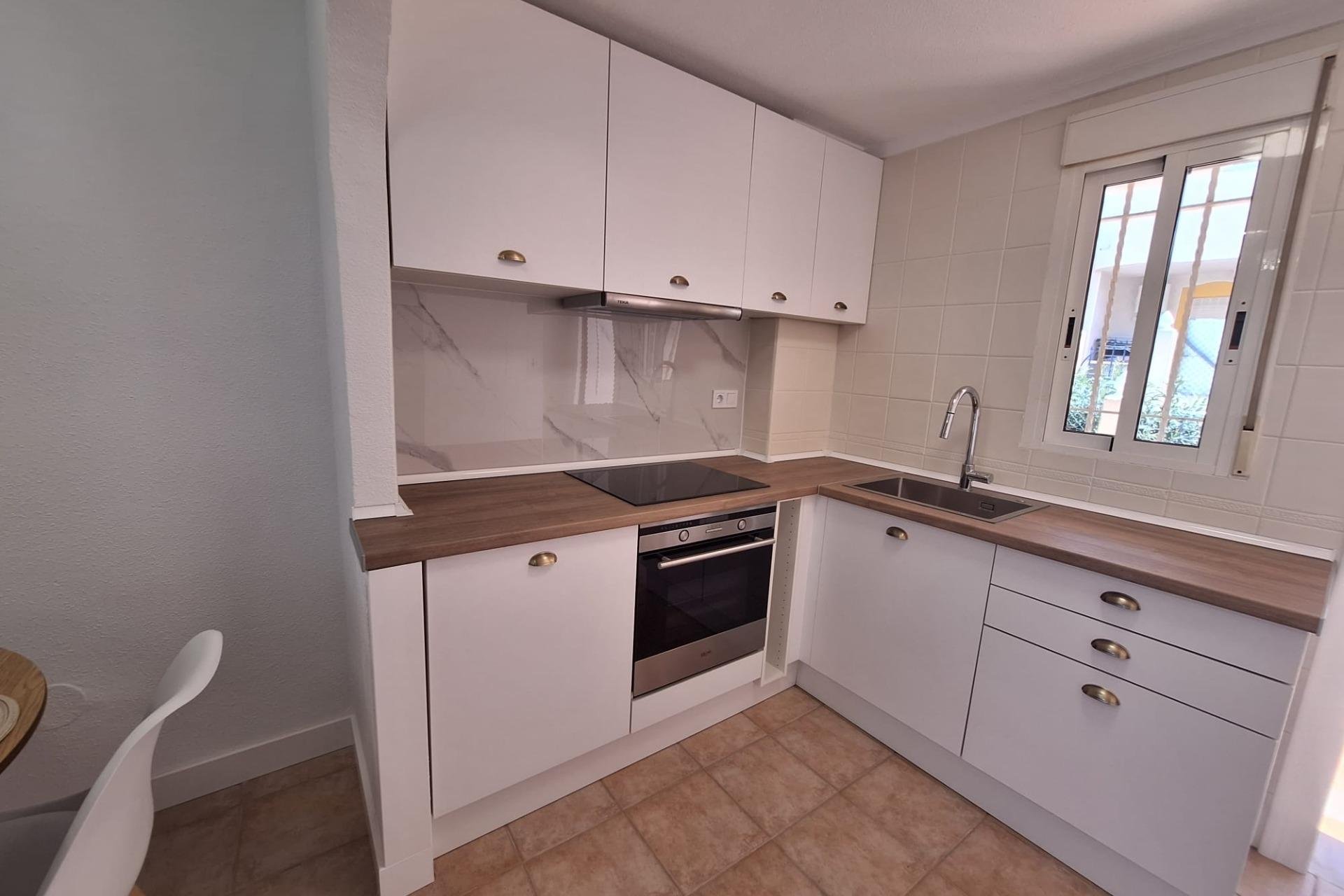 Resale - Bungalow -
Torrevieja - Sector 25