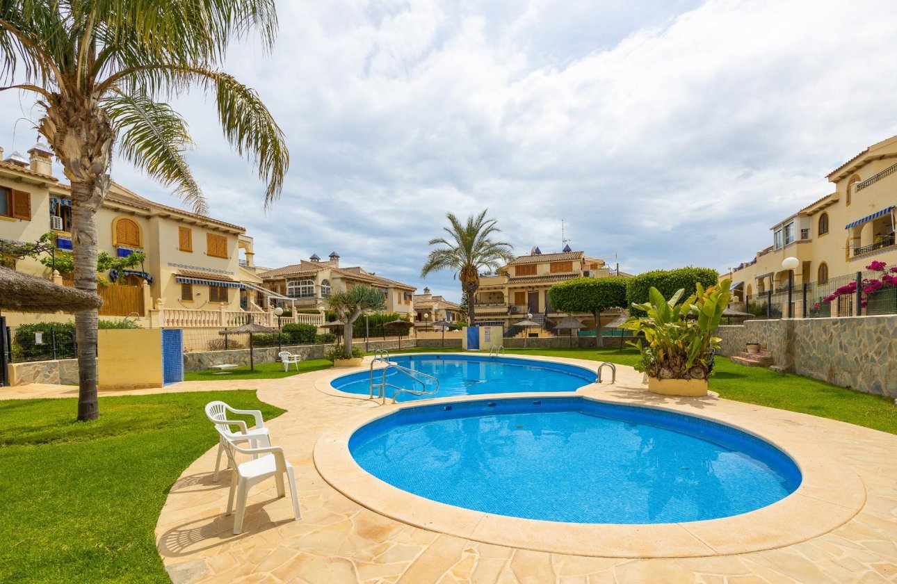 Resale - Bungalow -
Torrevieja - Torre La Mata