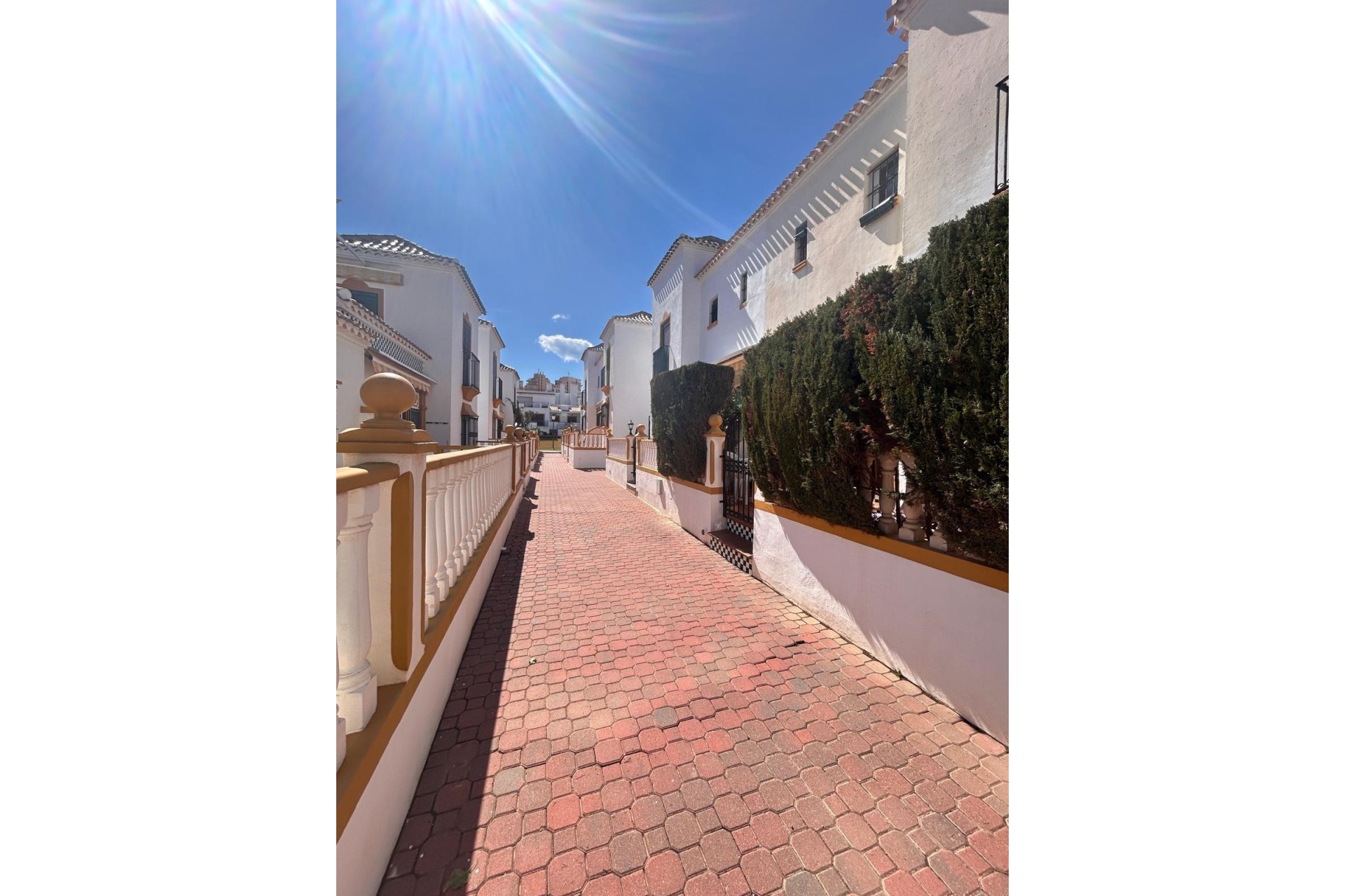Resale - Bungalow -
Torrevieja - Torre La Mata