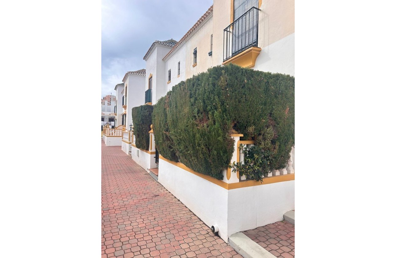 Resale - Bungalow -
Torrevieja - Torre La Mata