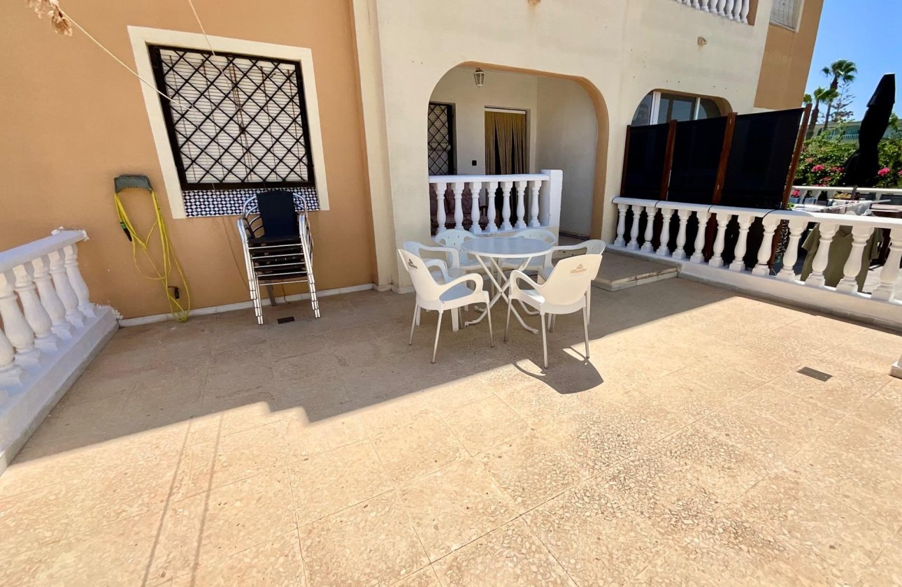 Resale - Bungalow -
Torrevieja - Torreblanca