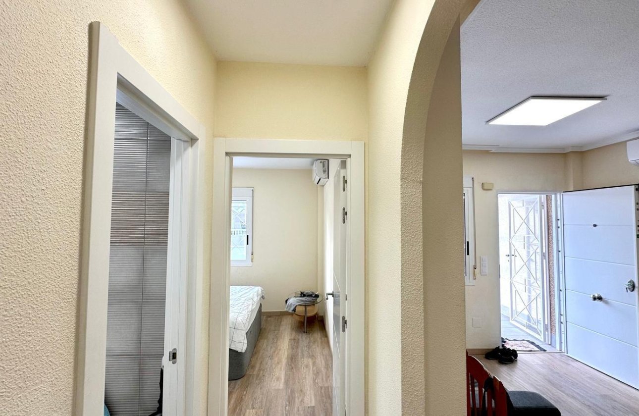 Resale - Bungalow -
Torrevieja - Torreblanca