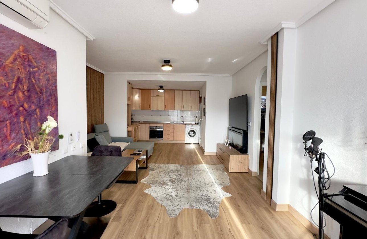 Resale - Bungalow -
Torrevieja - Torreblanca