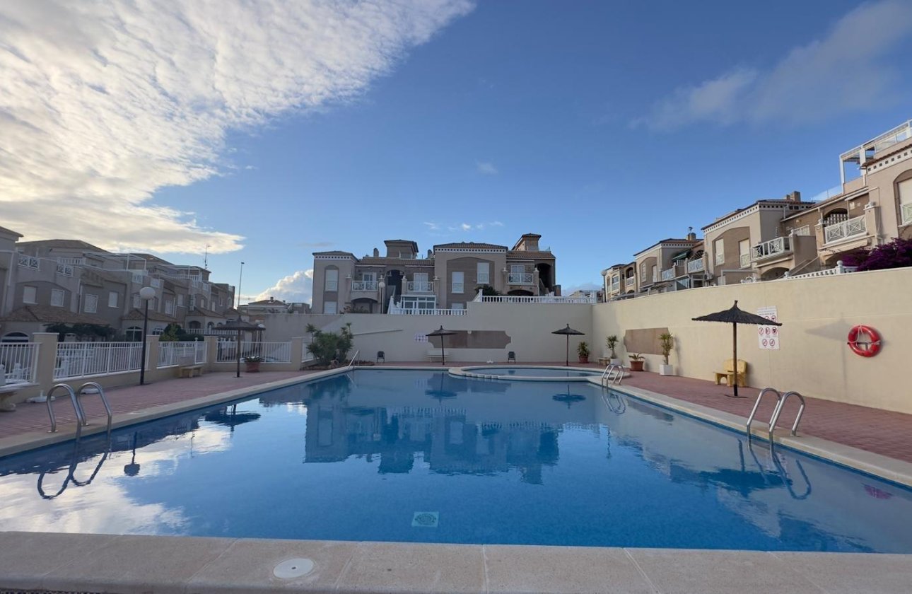 Resale - Bungalow -
Torrevieja - Torreblanca