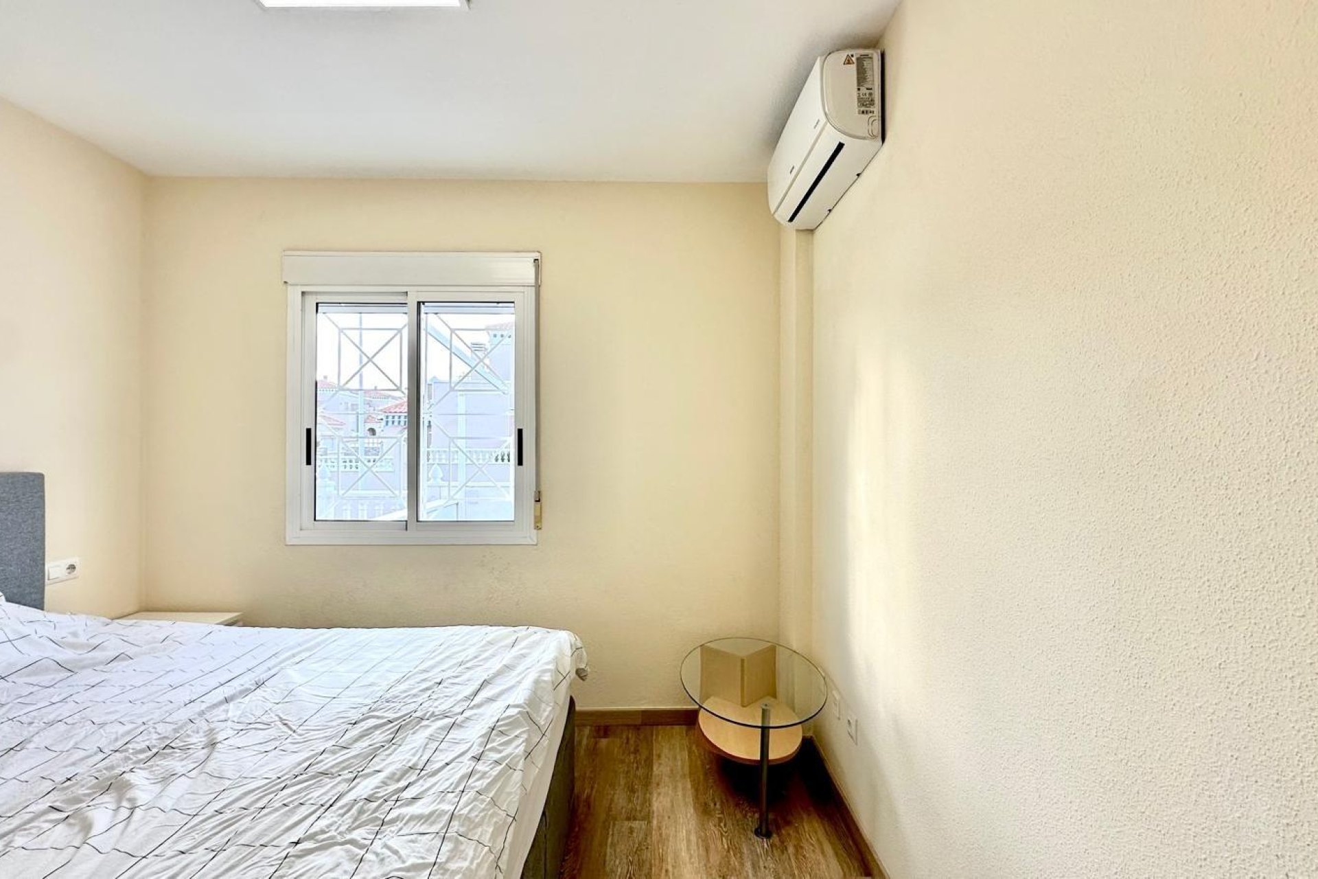 Resale - Bungalow -
Torrevieja - Torreblanca