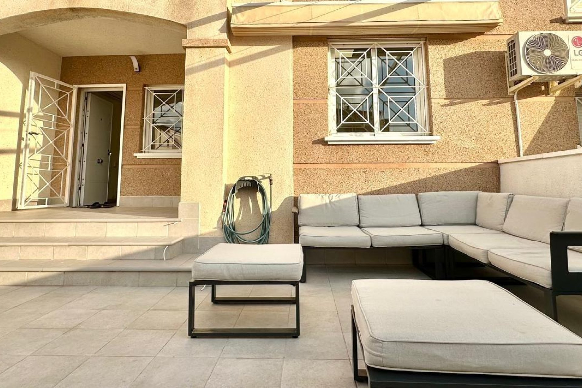 Resale - Bungalow -
Torrevieja - Torreblanca