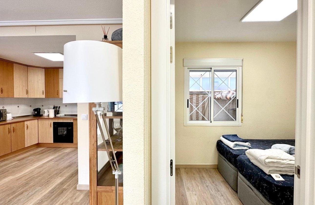 Resale - Bungalow -
Torrevieja - Torreblanca