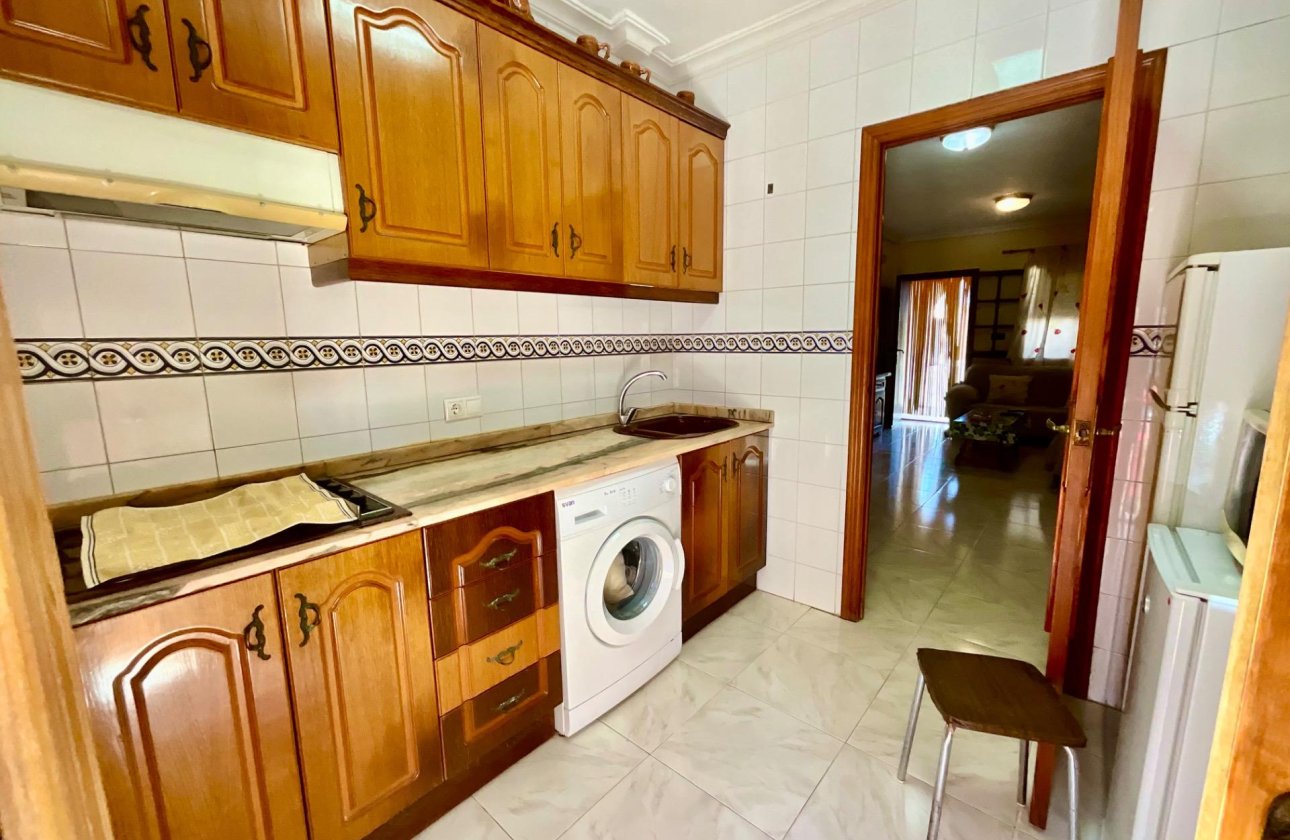 Resale - Bungalow -
Torrevieja - Torreblanca