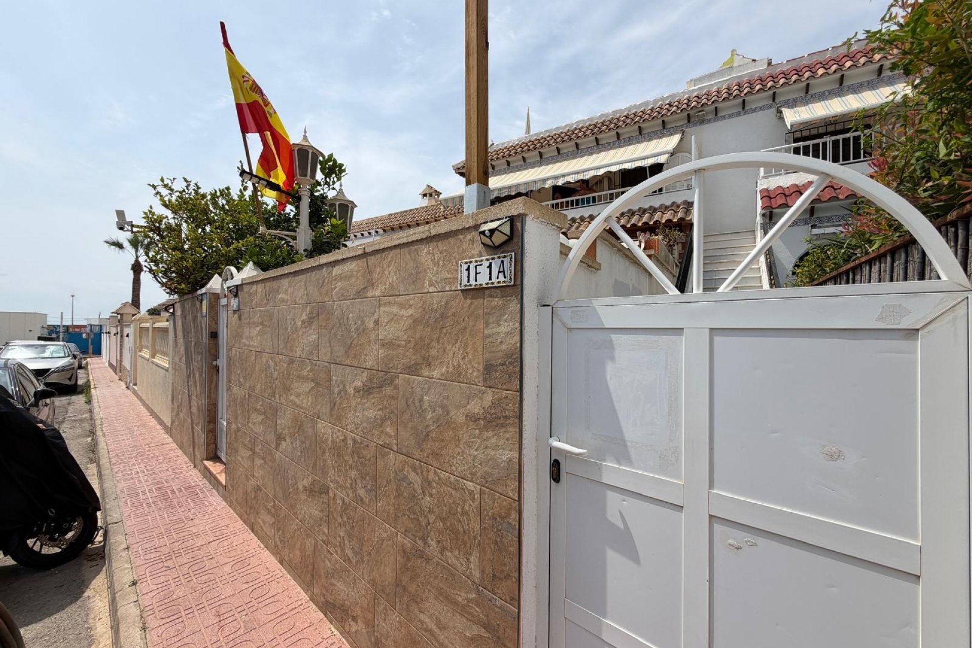 Resale - Bungalow -
Torrevieja - Torreblanca
