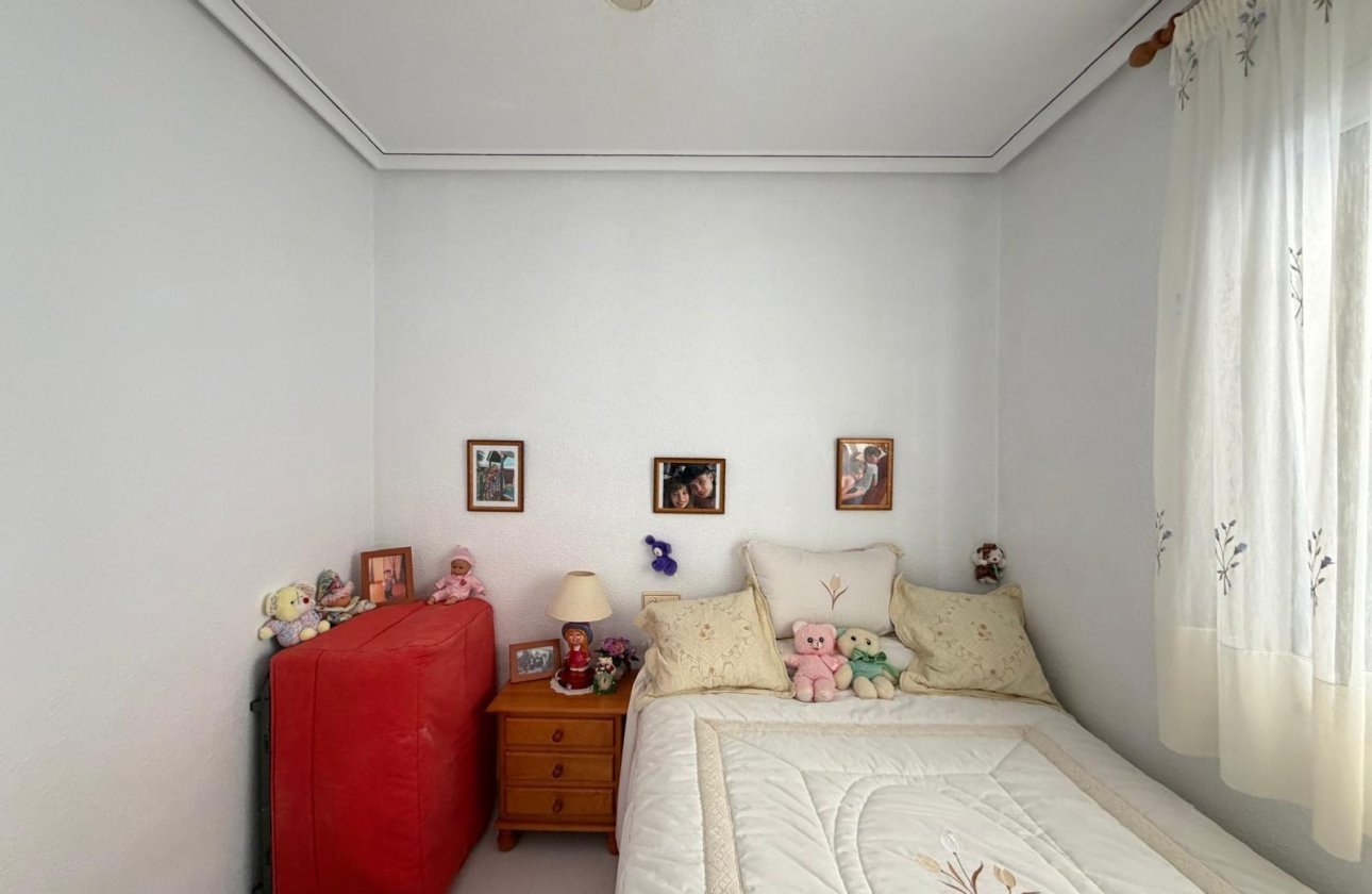 Resale - Bungalow -
Torrevieja - Torreblanca