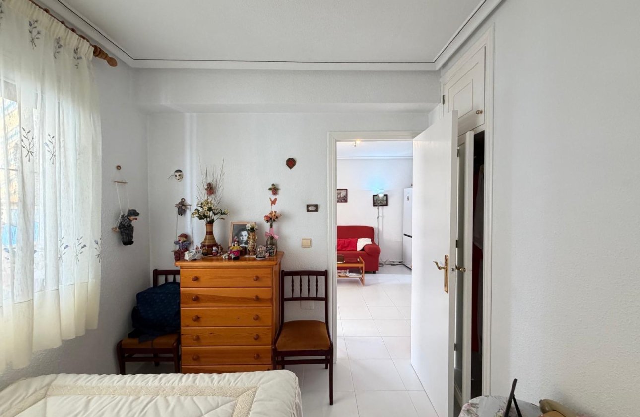 Resale - Bungalow -
Torrevieja - Torreblanca